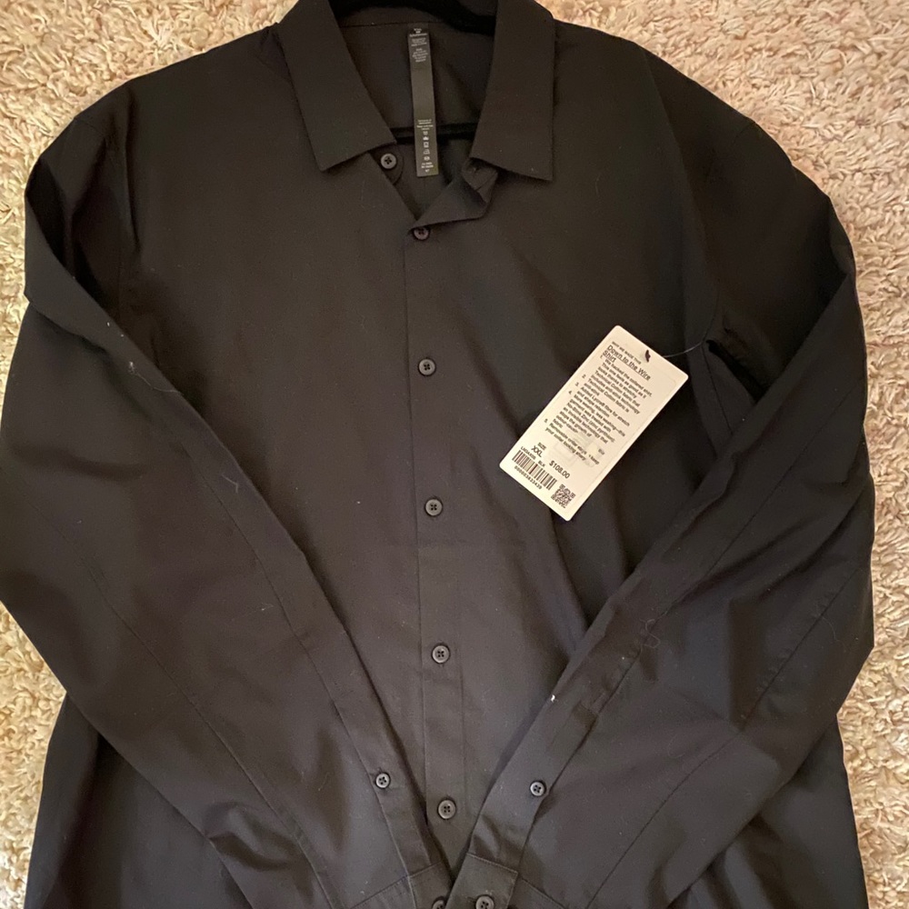 Men’s 2X black button down LULULEMON shirt